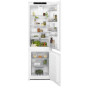 Холодильник з морозильною камерою Electrolux RNS7TE18S   