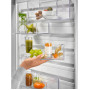 Холодильник з морозильною камерою Electrolux LNC7ME32W2